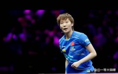 全场惊呼；杨屹韵的发球