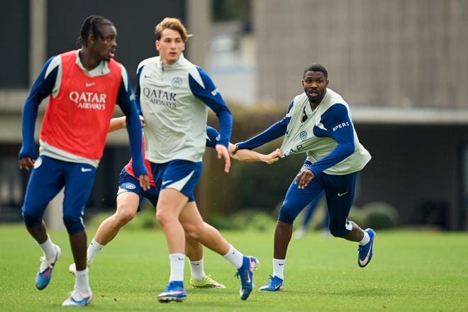 国际米兰备战佛罗伦萨关键战 第二次训练聚焦攻