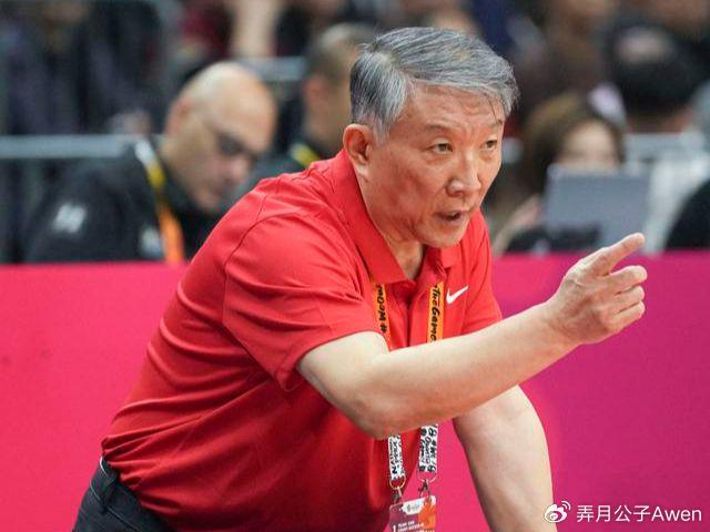 中国女篮锋线新星邓雨婷或成李梦接班人