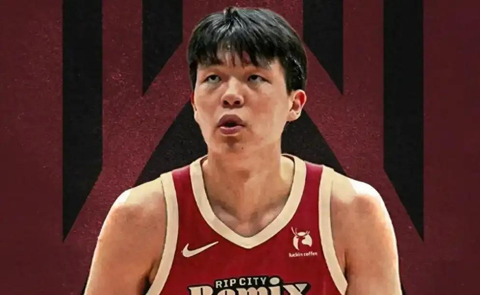 杨瀚森单挑猛龙完成22分史诗级大逆转 队友集体