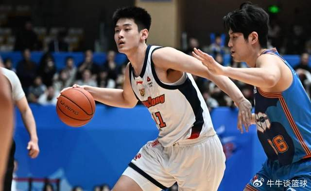 广东男篮加时险胜青岛 王洪泽爆发助球队重返第